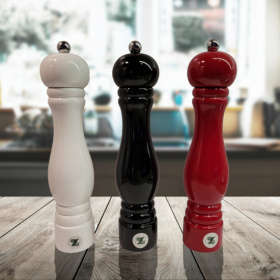 Kryddkvarn, 23 cm, keramiskt verk Kryddkvarn, 23 cm, keramiskt verk