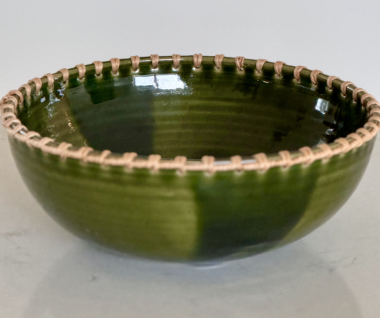 Skål med kant av björkrot i gruppen Landshopping.se / Hem & Hantverk / Hantverk / Keramik hos Landshopping (10115_432)