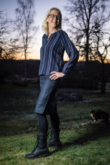 Blus med renhornsknappar stl S