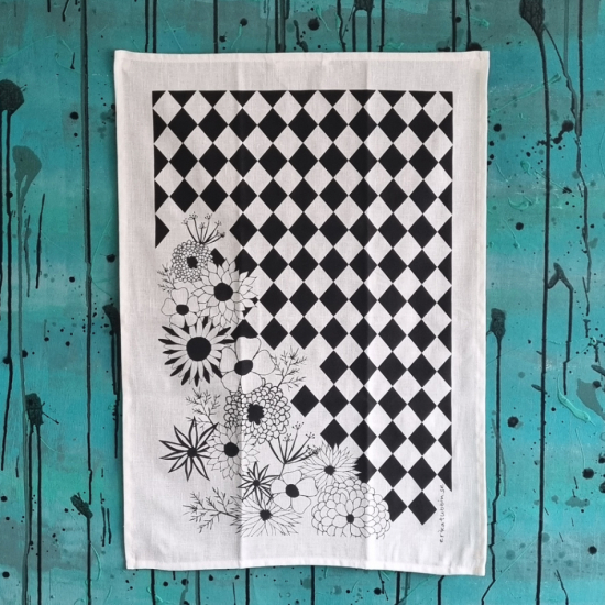 kökshandduk FLOWER POWER svart 50x70 cm i gruppen Landshopping.se / Kök & Matlagning / Kökstextilier / Kökshanddukar hos Landshopping (10254_02507004601)