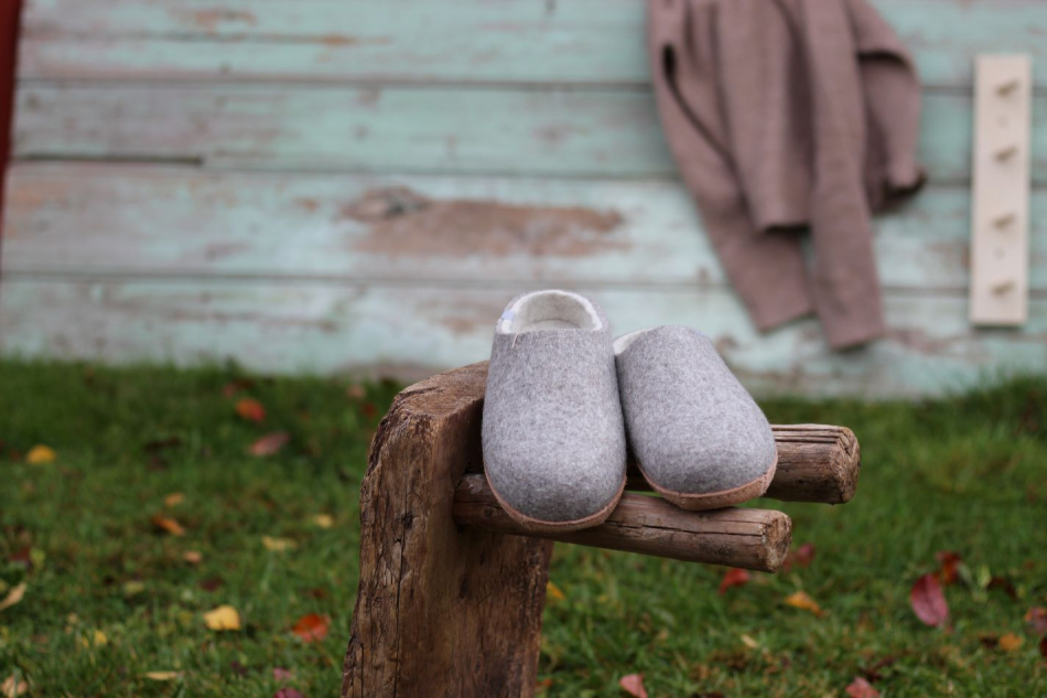 Tova slippers deals