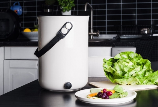 Startkit - Bokashi 2.0 gräddvit - 2 st designade hinkar för köksbänken + 1 kg strö