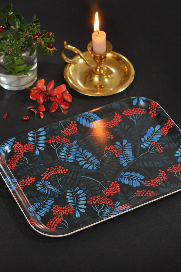 Bricka Rönnbär Blå 27x20 cm