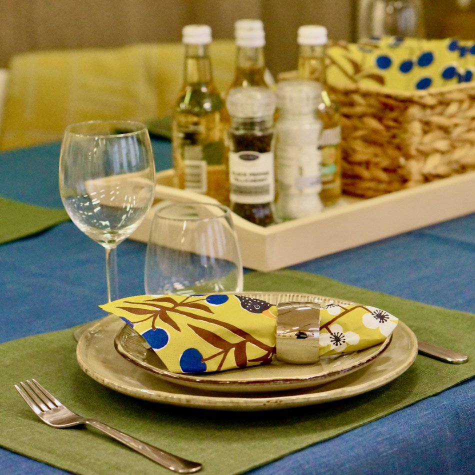 Körsbärsträdgården, pappersservett, gul 2