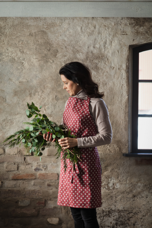 Korg, förkläde, röd