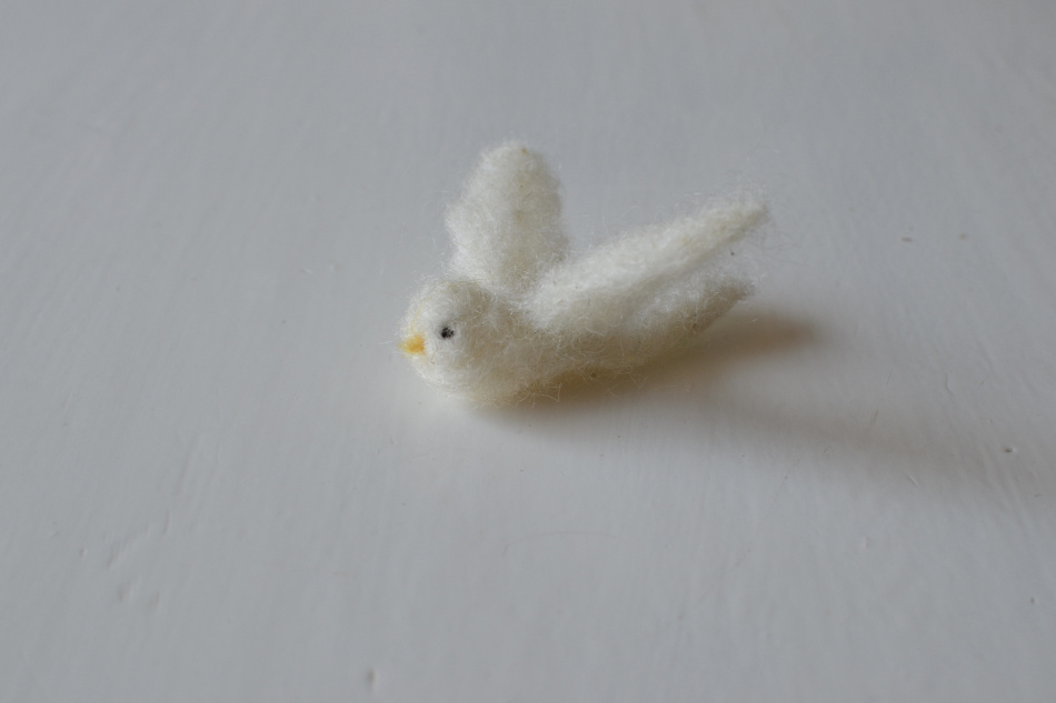 Handtovad fågel i svensk ull 1