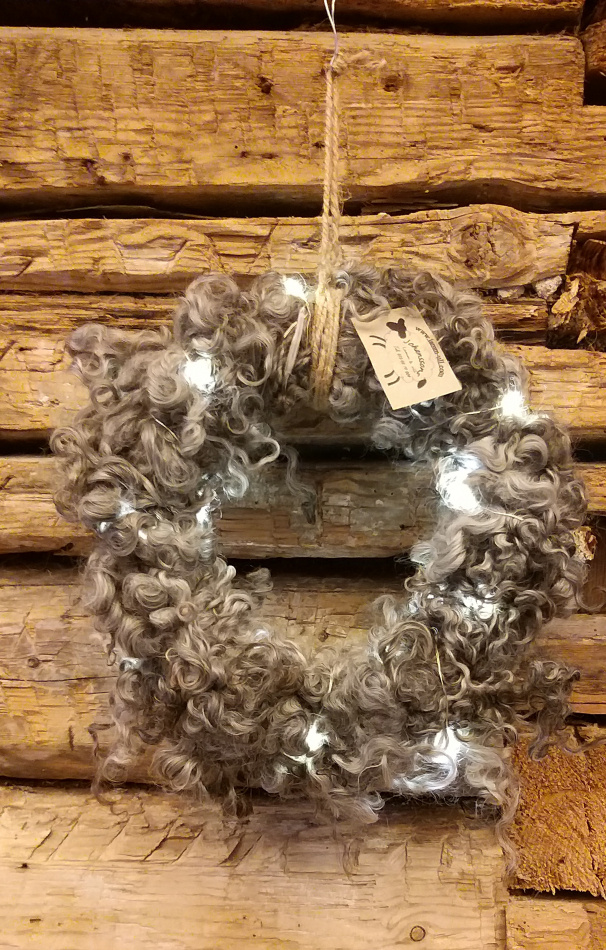 Ullkrans med ljusslinga 21 cm i dia