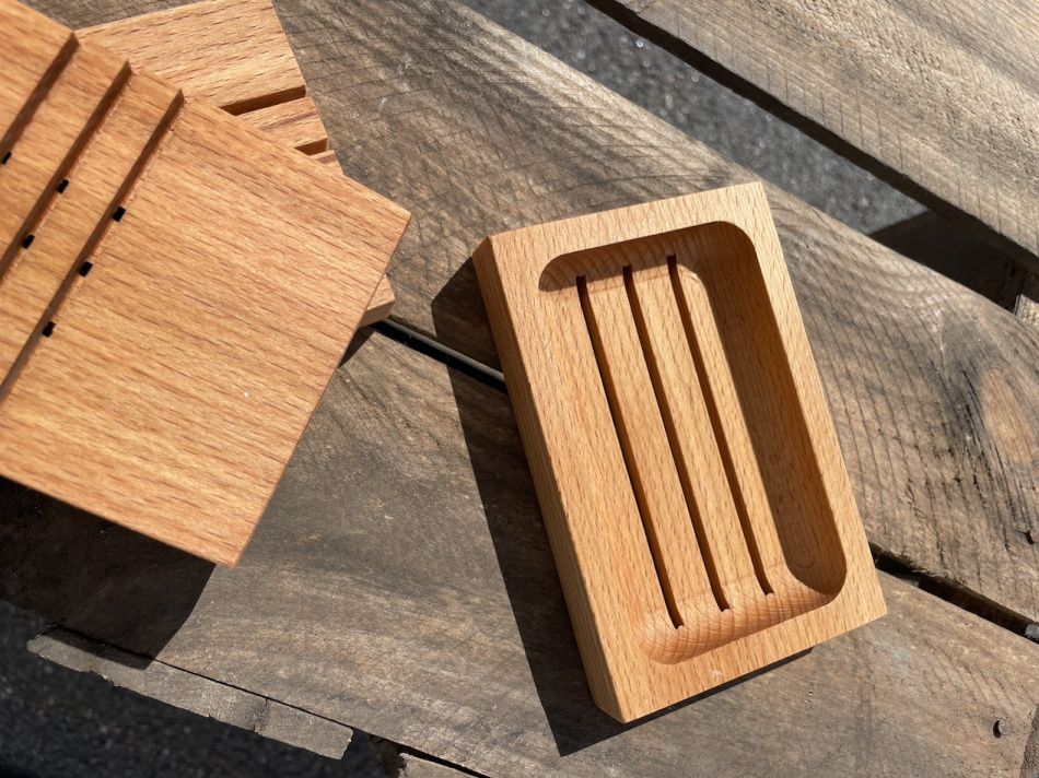 Tvålfat i bokträ fyrkantigt