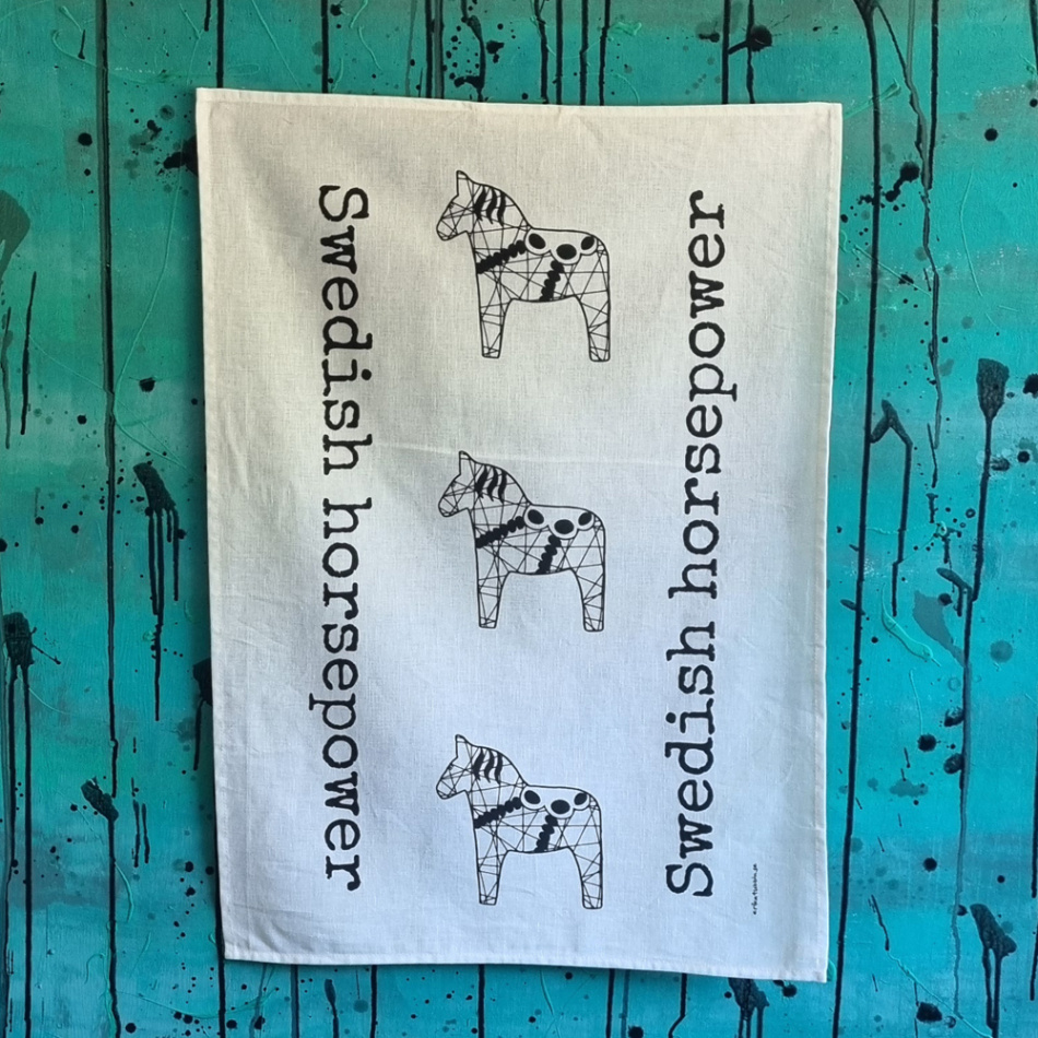 gåvoset SWEDISH HORSEPOWER kökshandduk + disktrasa svart-vit